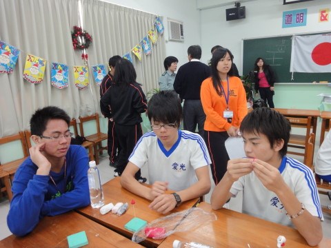 Click to enlarge Highslide JS